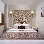 taksim çamdalı suit